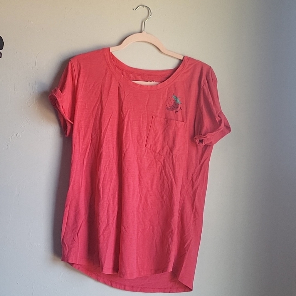 a.n.a a new approach Short Sleeve Strawberry T-Shirt with Cuffed Sleeves